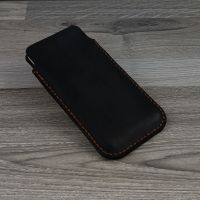 Bao da rút Iphone 11 pro classic da bò Sáp màu đen